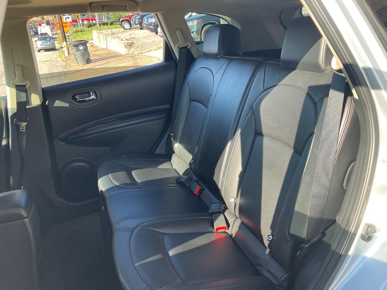 Nissan Rogue SL 4D SUV AWD 2011