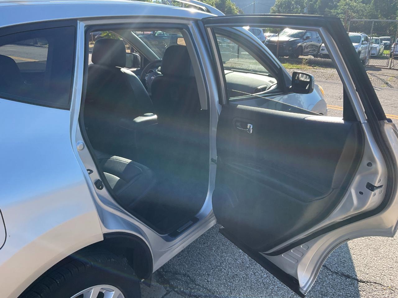Nissan Rogue SL 4D SUV AWD 2011