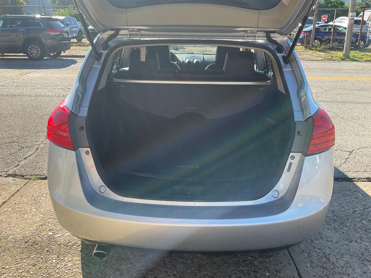 Nissan Rogue SL 4D SUV AWD 2011