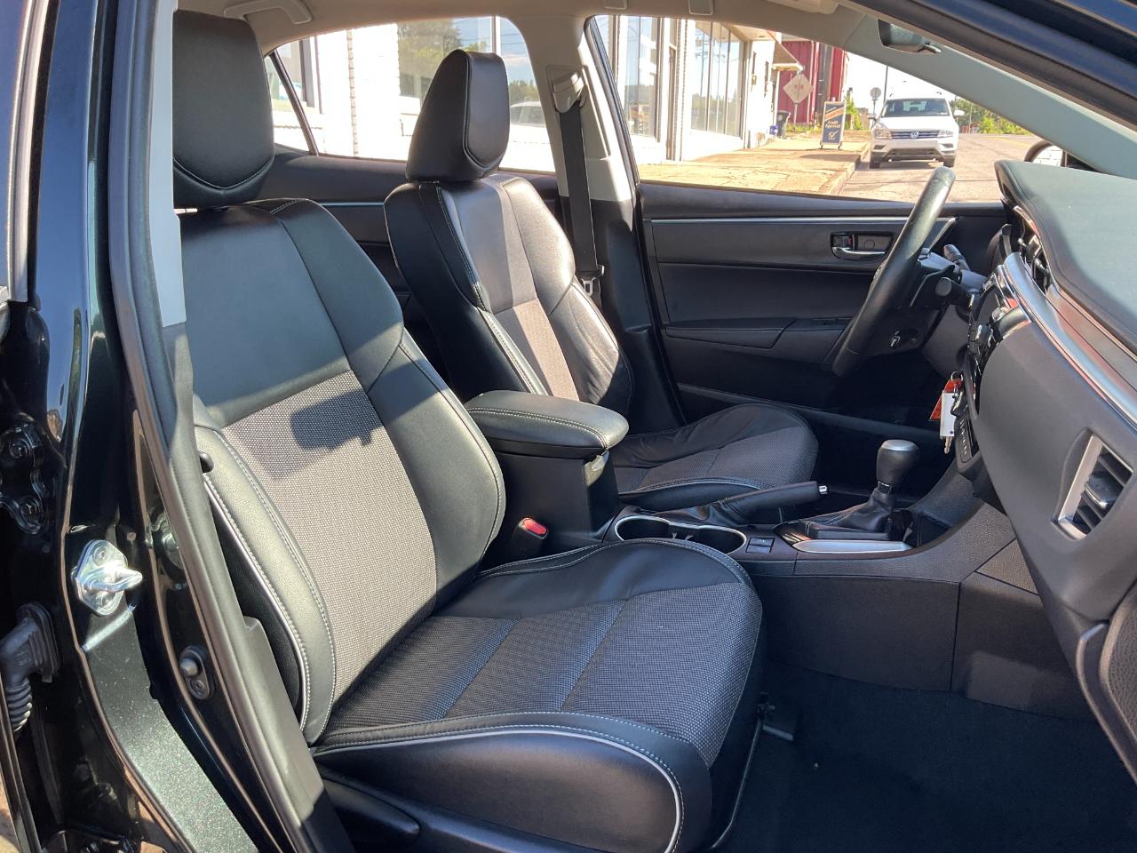 Toyota Corolla S Premium CVT 2016