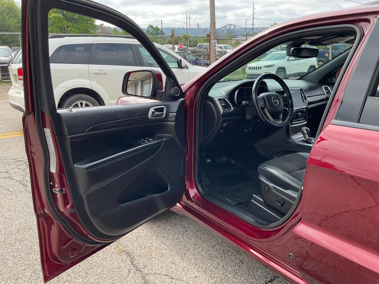 Jeep Grand Cherokee Laredo 4WD 2019
