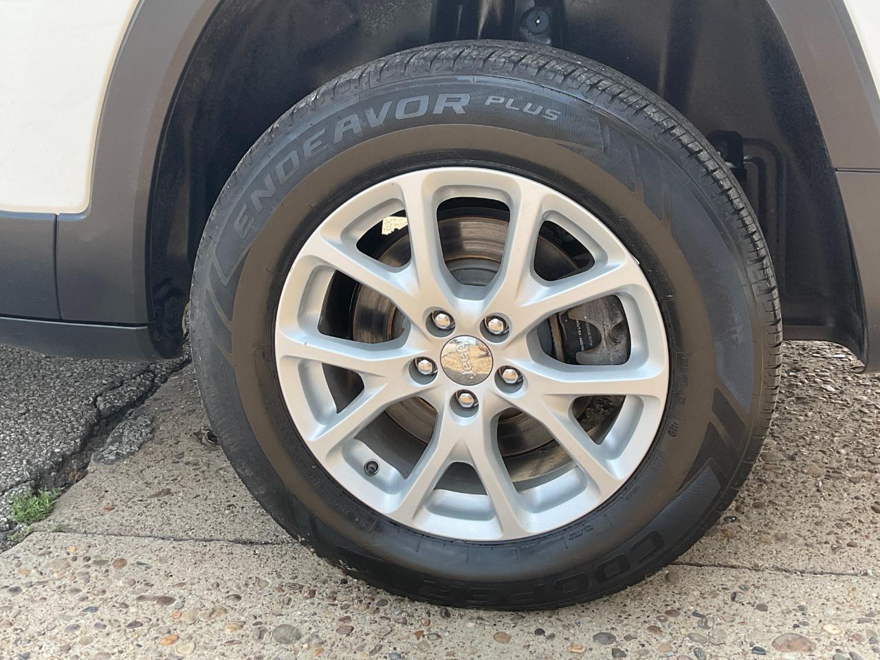 Jeep Cherokee Latitude 4WD 2015