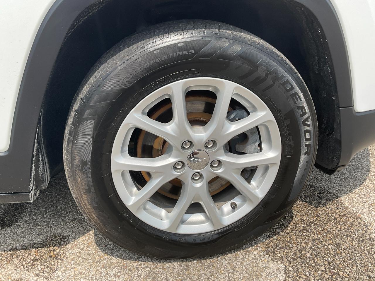 Jeep Cherokee Latitude 4WD 2015