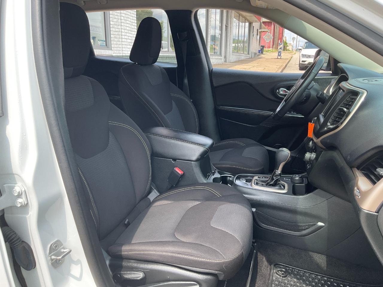 Jeep Cherokee Latitude 4WD 2015
