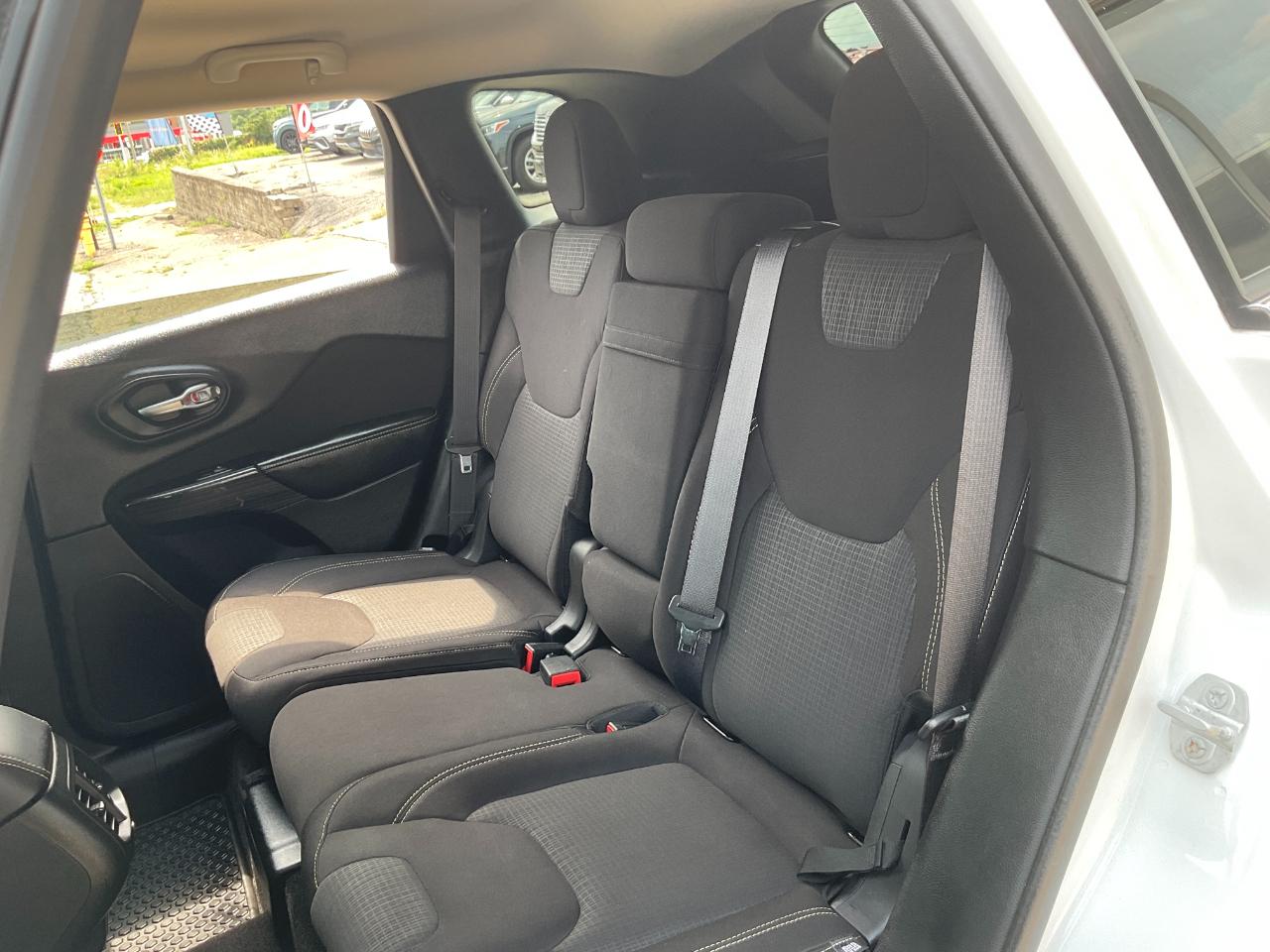 Jeep Cherokee Latitude 4WD 2015