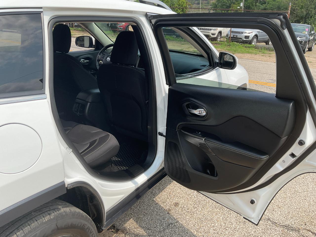 Jeep Cherokee Latitude 4WD 2015