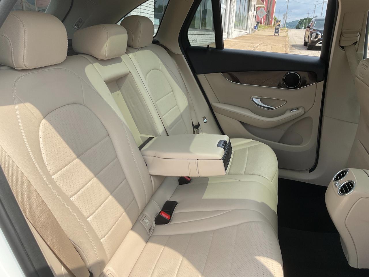 Mercedes-Benz GLC-Class GLC300 4MATIC 2018