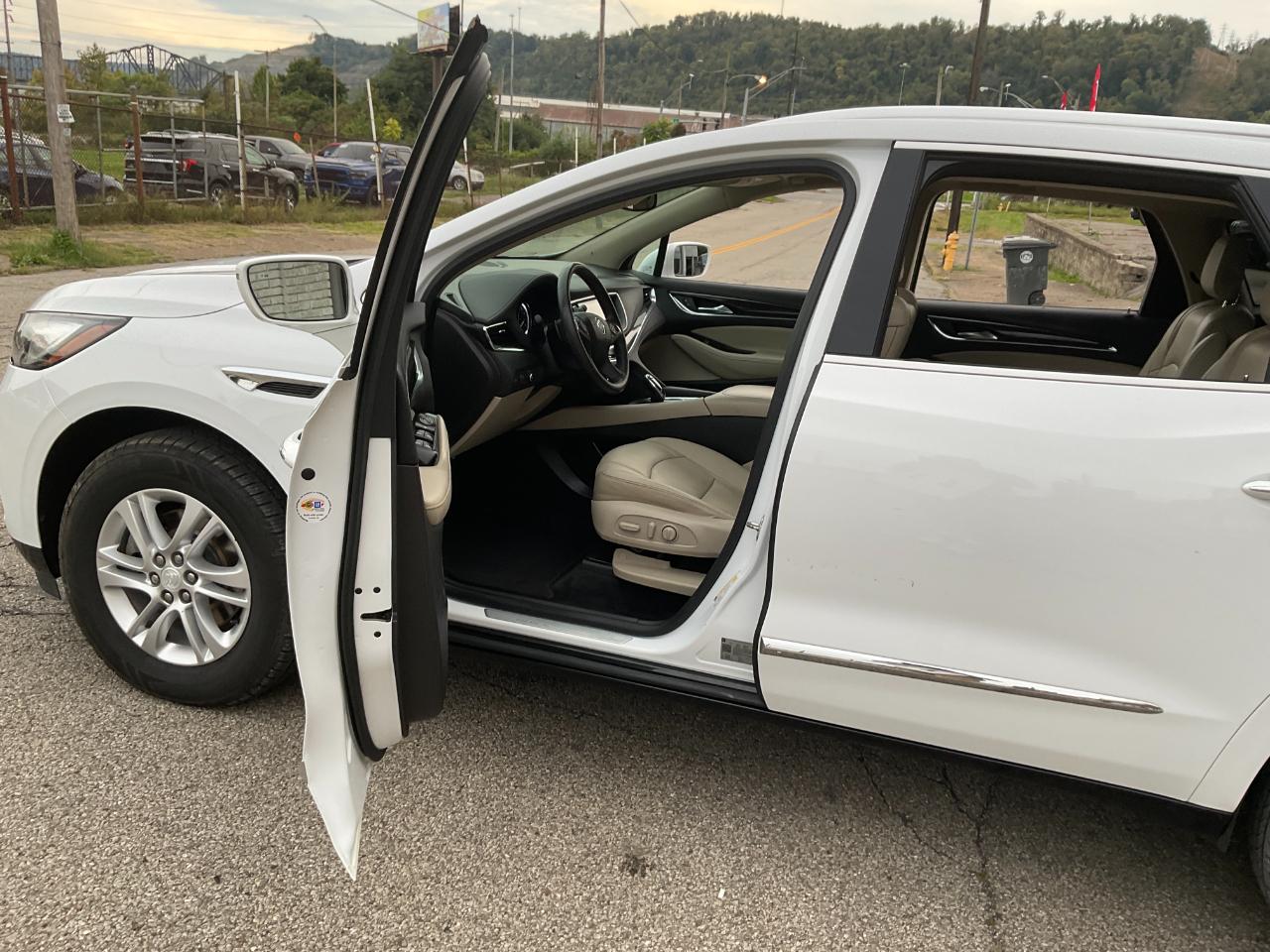 Buick Enclave Essence AWD 2018