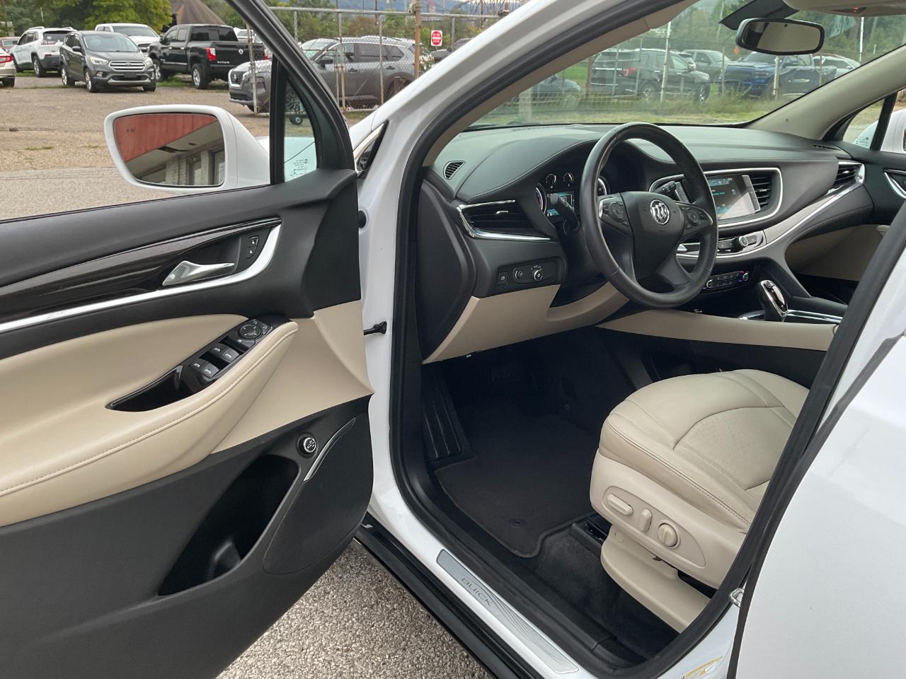 Buick Enclave Essence AWD 2018