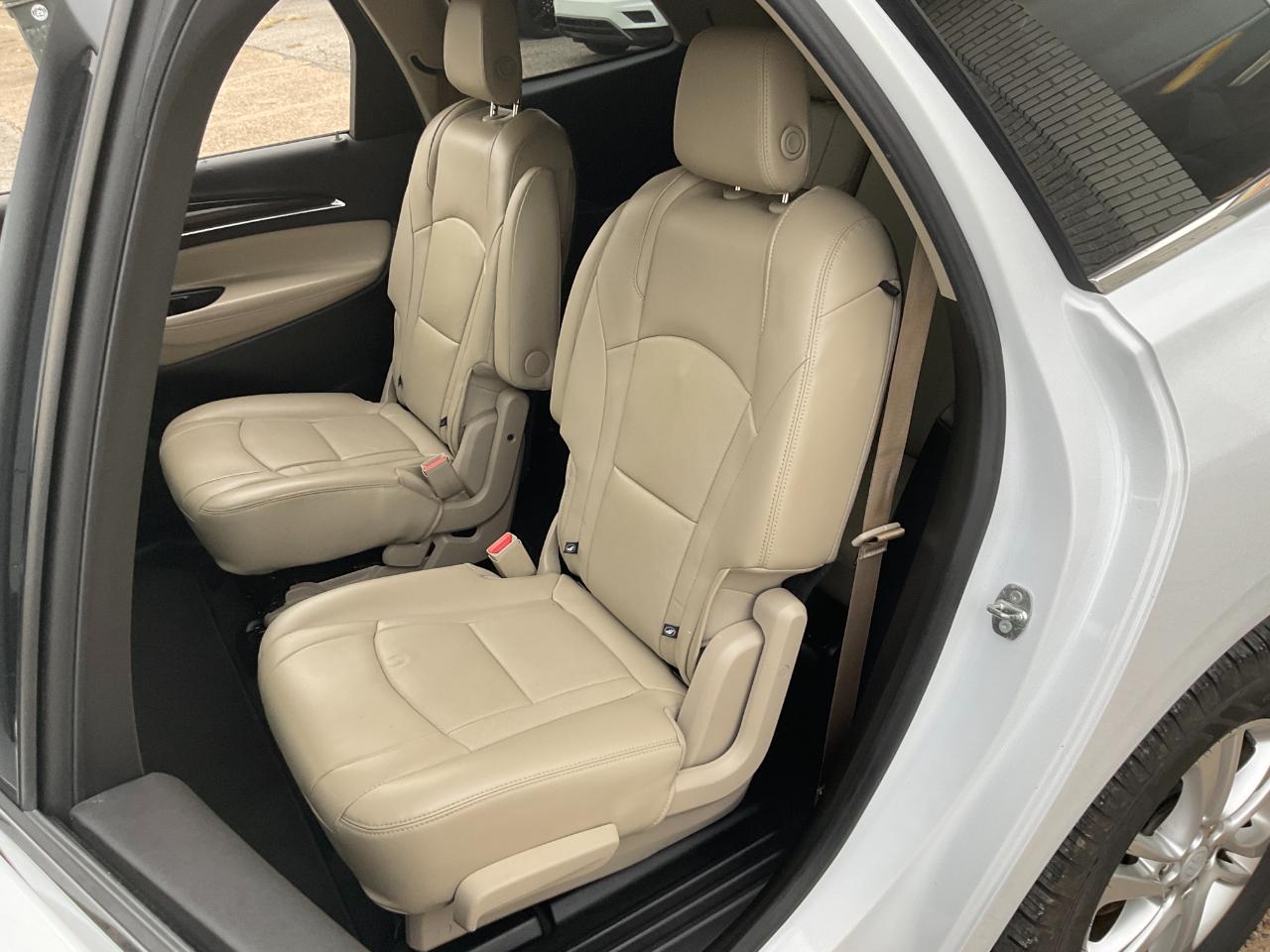 Buick Enclave Essence AWD 2018