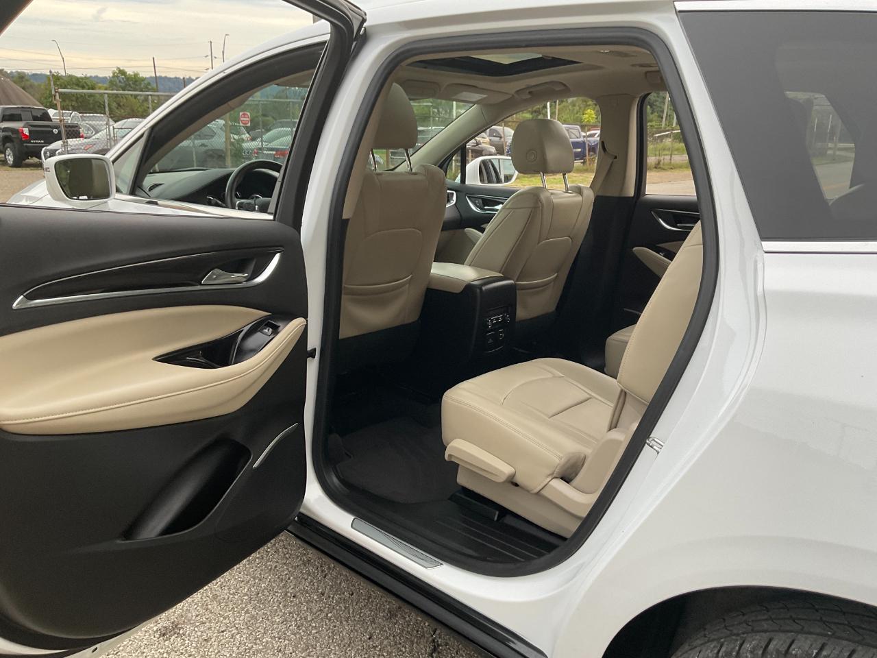 Buick Enclave Essence AWD 2018