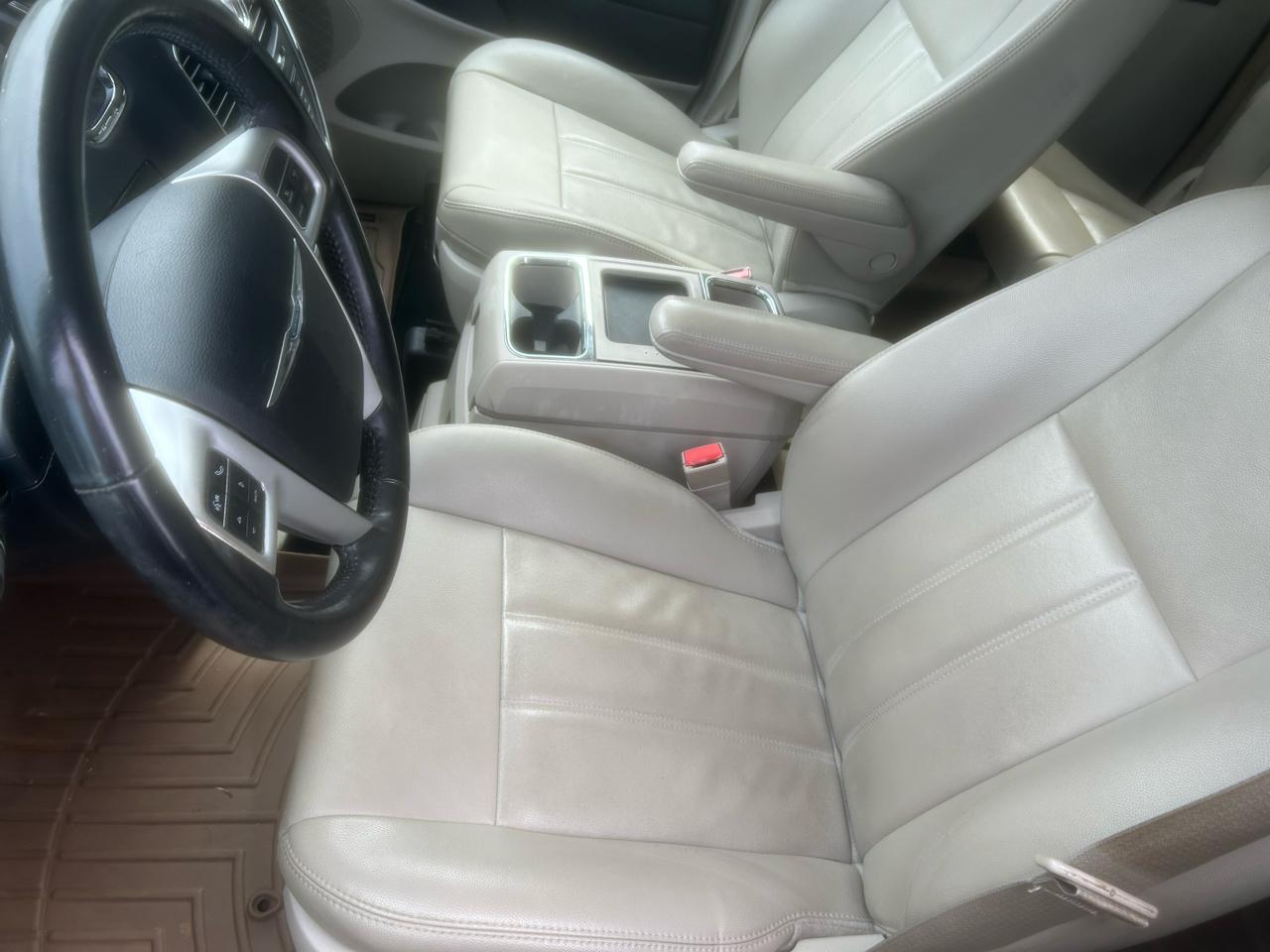 Chrysler Town & Country Touring 2015