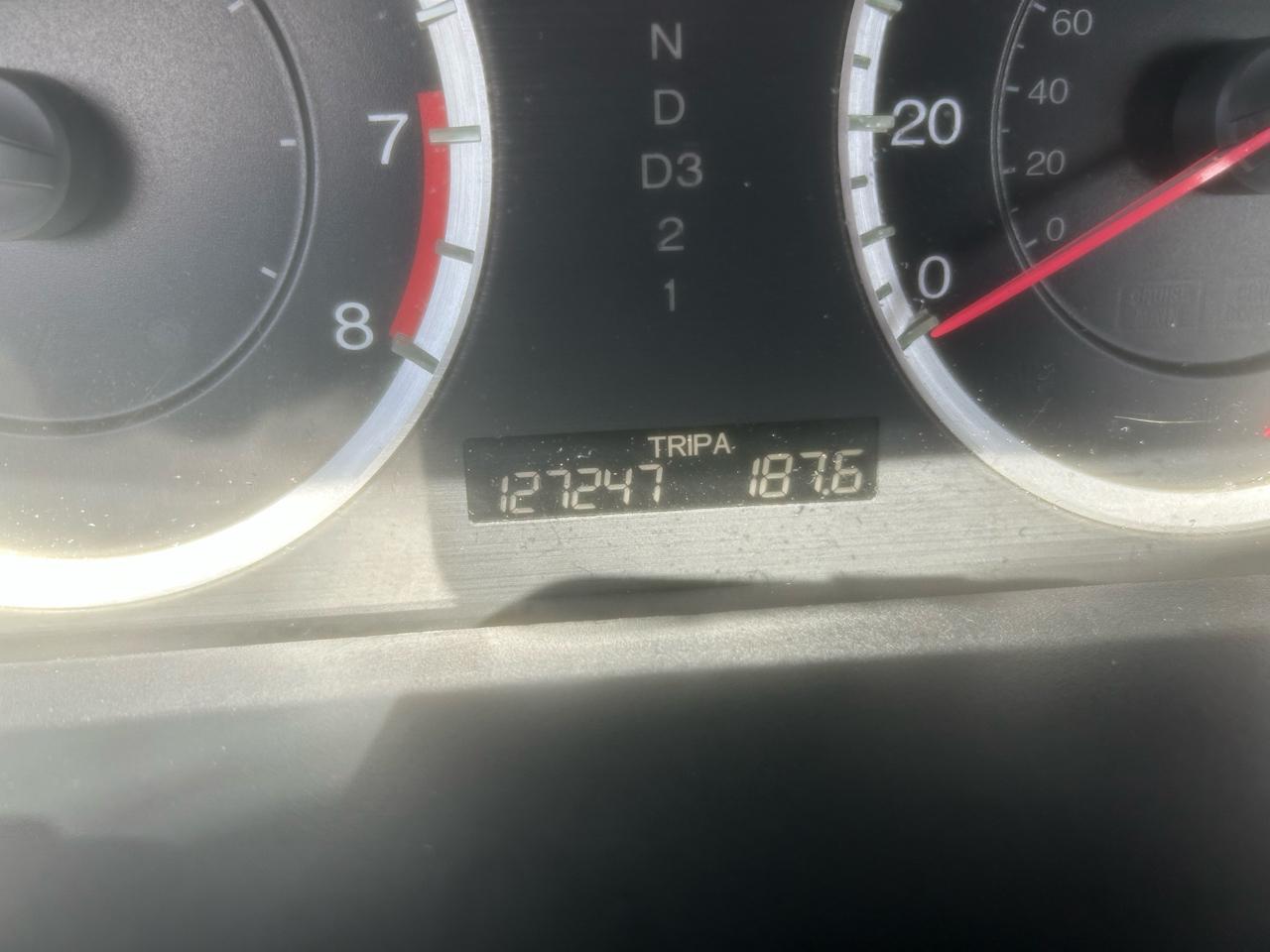 Honda Accord LX sedan AT 2010