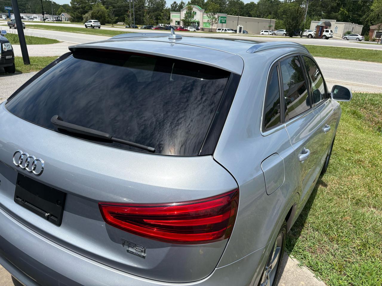 Audi Q3 2.0T quattro Premium Plus 2015