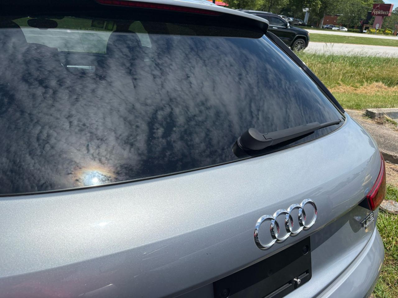 Audi Q3 2.0T quattro Premium Plus 2015