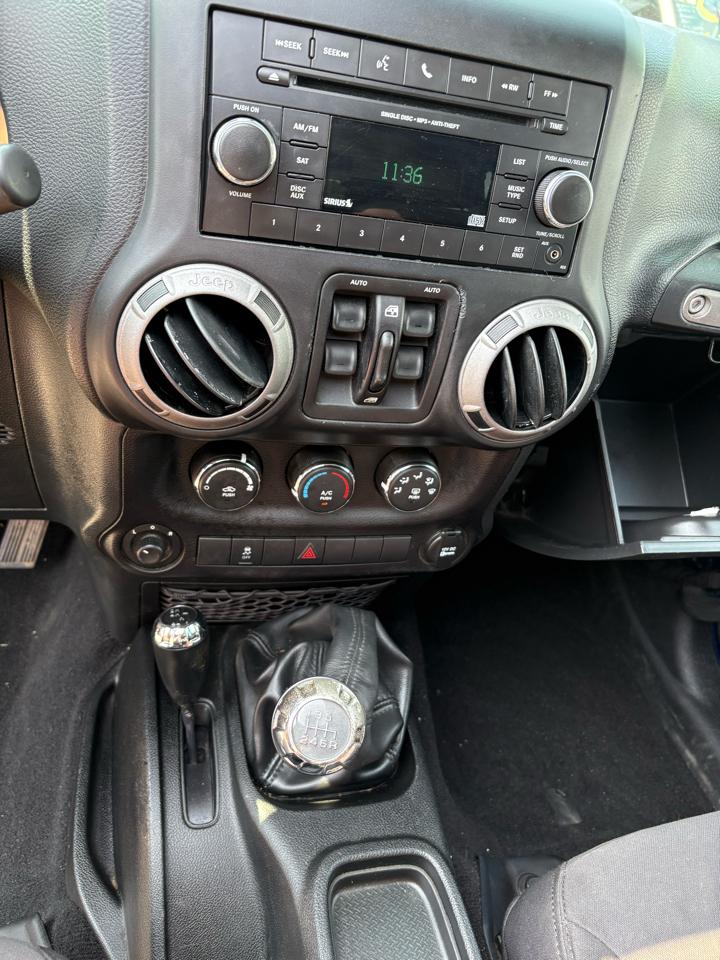Jeep Wrangler Unlimited Sport 4WD 2013