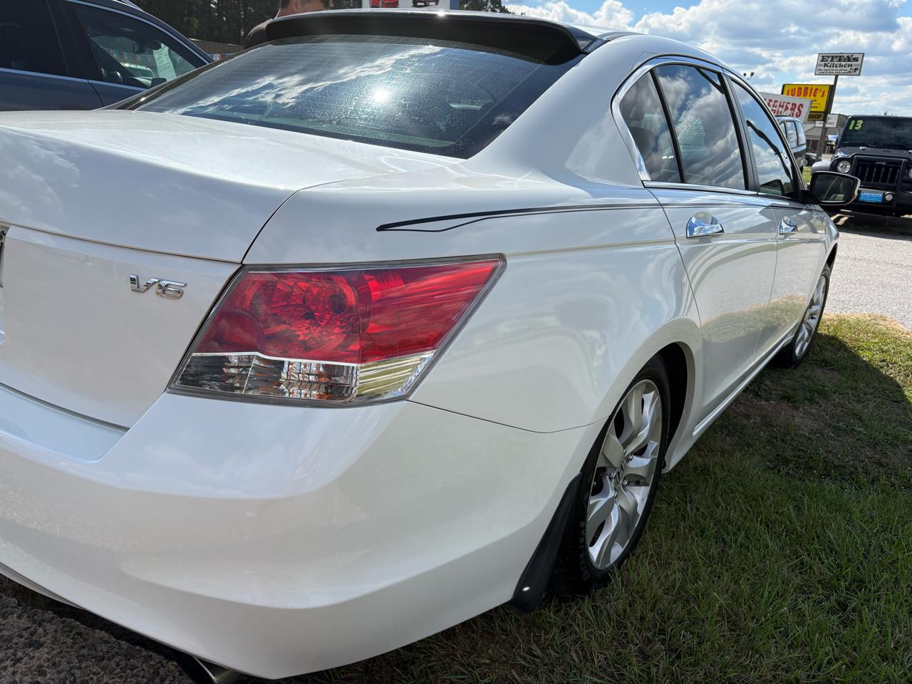 Honda Accord EX-L V-6 Sedan AT 2010