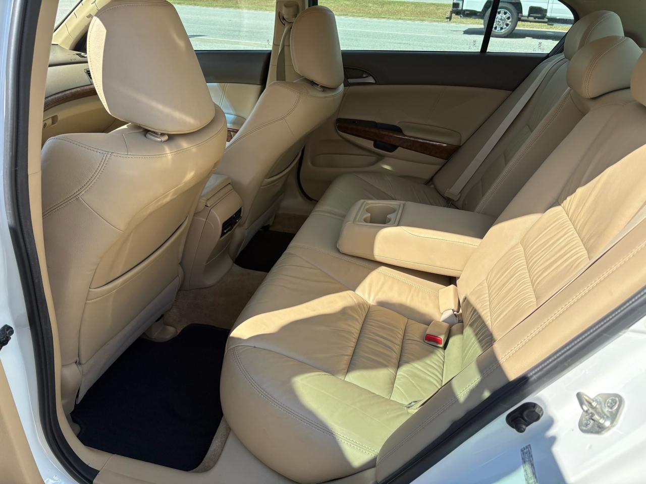Honda Accord EX-L V-6 Sedan AT 2010