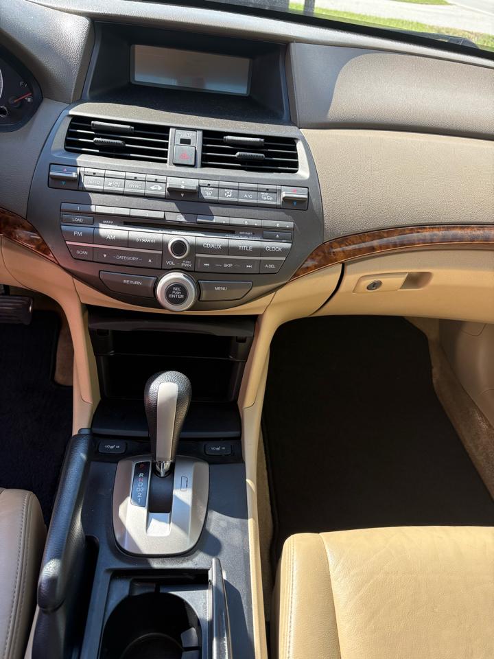 Honda Accord EX-L V-6 Sedan AT 2010
