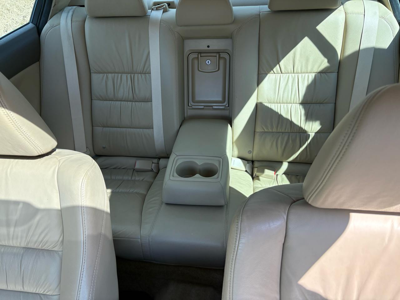 Honda Accord EX-L V-6 Sedan AT 2010
