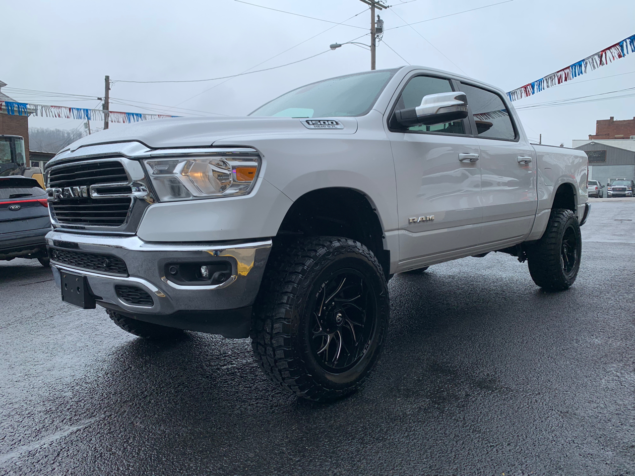 Used 2021 RAM 1500 Big Horn 4x4 Crew Cab 5'7" Box for Sale in SHINNSTON