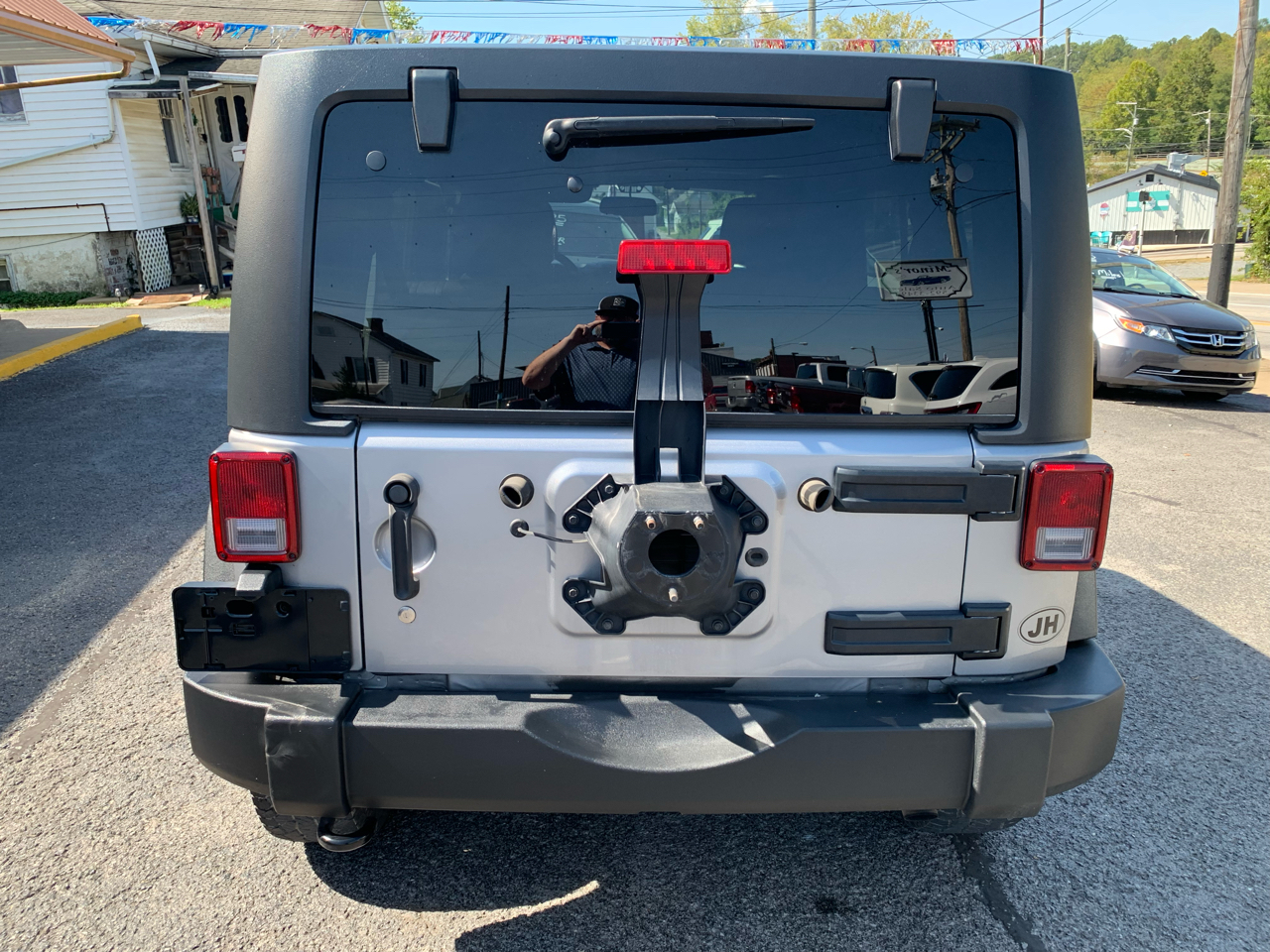 2018 Jeep Wrangler Unlimited Sport photo 2