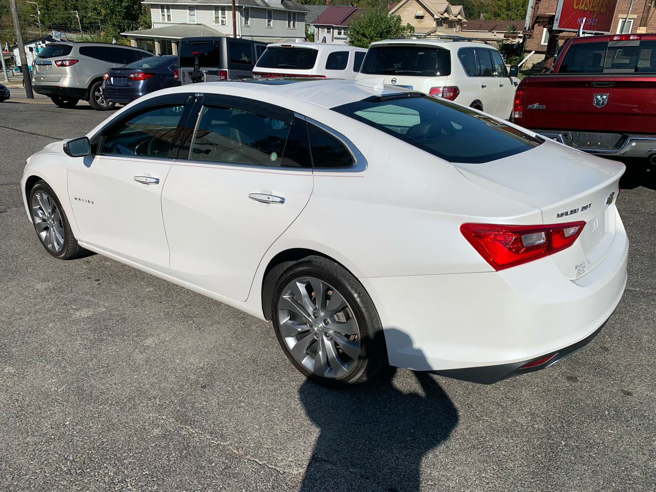 2017 Chevrolet Malibu Premier photo 3