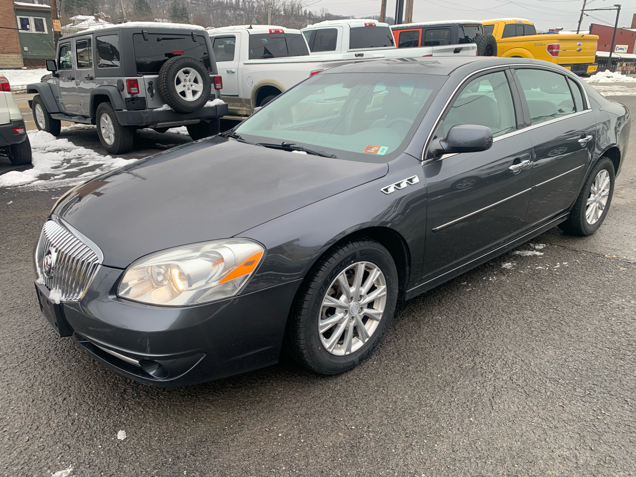 2011 Buick Lucerne CXL photo 2