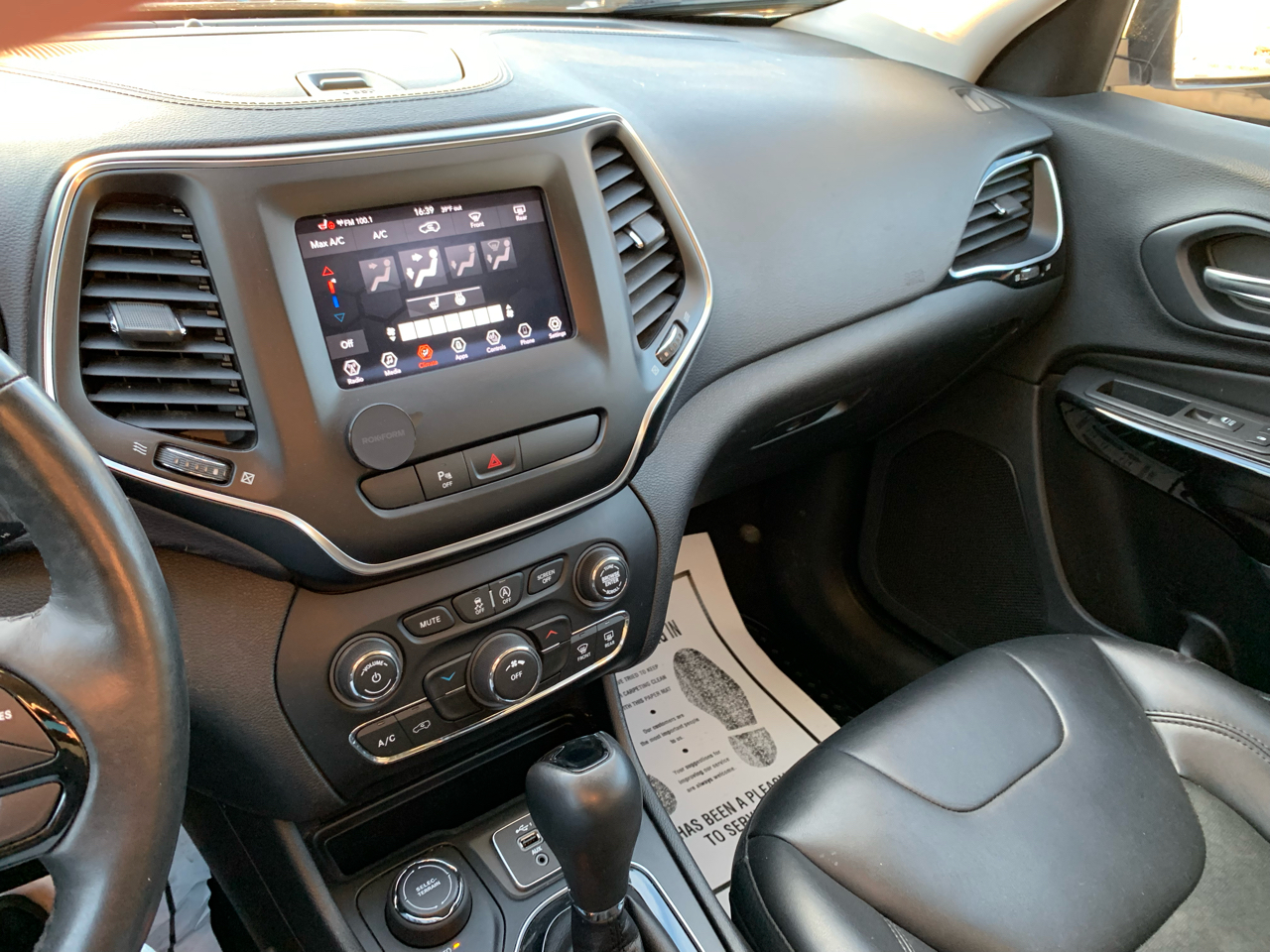 Jeep Cherokee Latitude Plus 4WD 2019