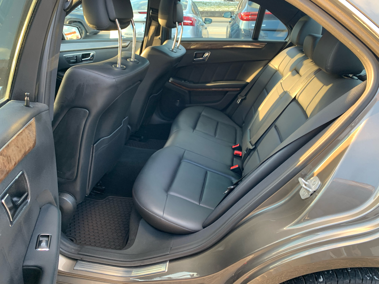 Mercedes-Benz E-Class E350 Sedan 4MATIC 2010