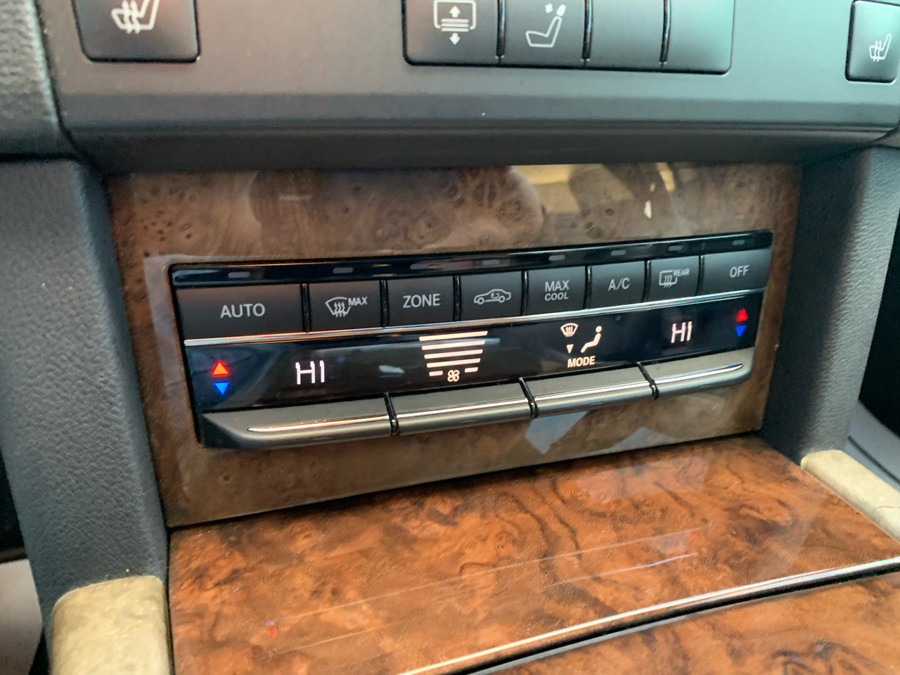 Mercedes-Benz E-Class E350 Sedan 4MATIC 2010