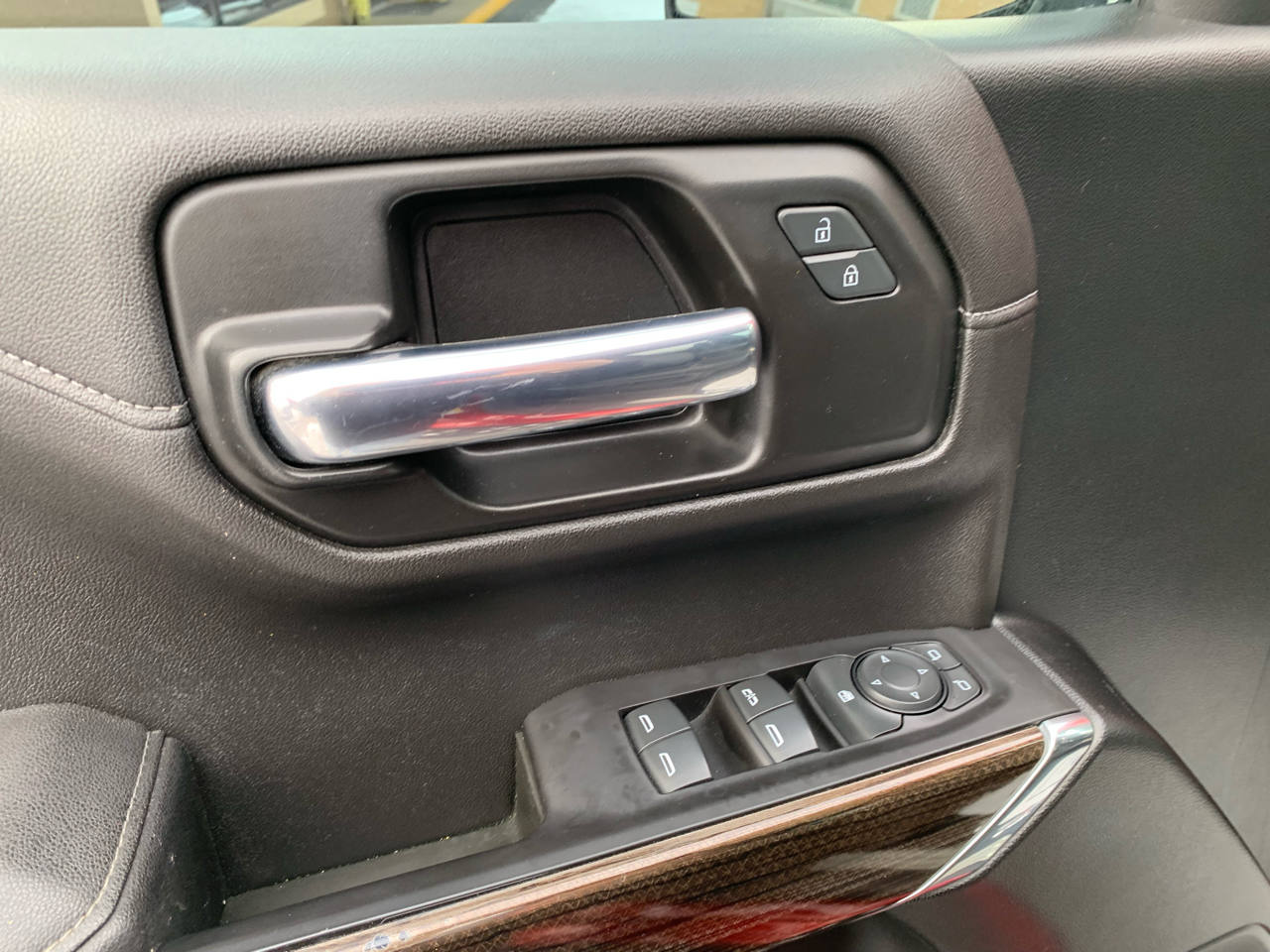 Chevrolet Silverado 1500 LT Trail Boss Crew Cab 4WD 2021