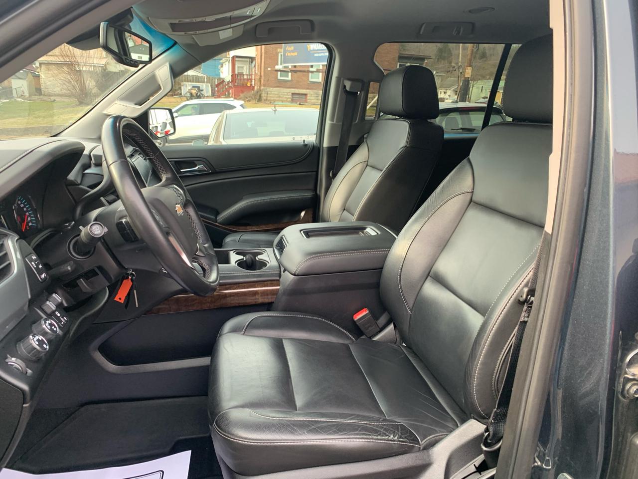 Chevrolet Suburban LT 4WD 2019