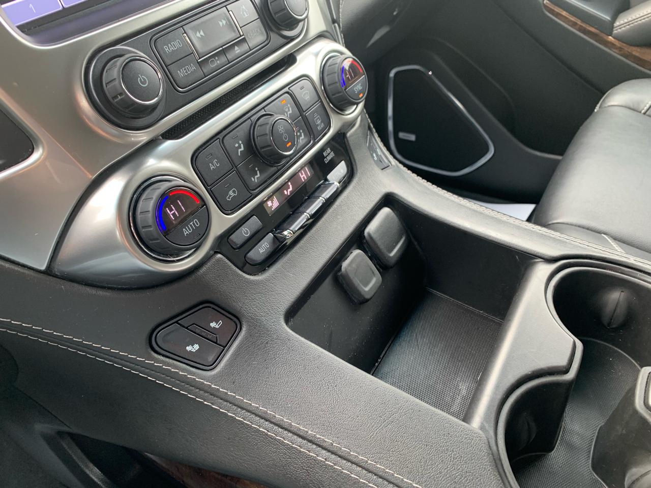 Chevrolet Suburban LT 4WD 2019