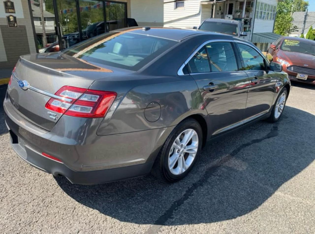 Ford Taurus SEL AWD 2015