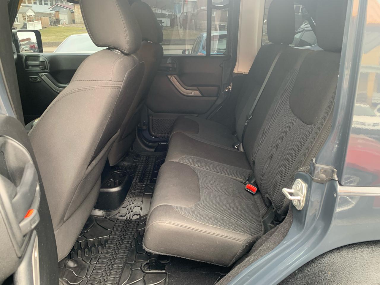 Jeep Wrangler Unlimited Sport 4WD 2017