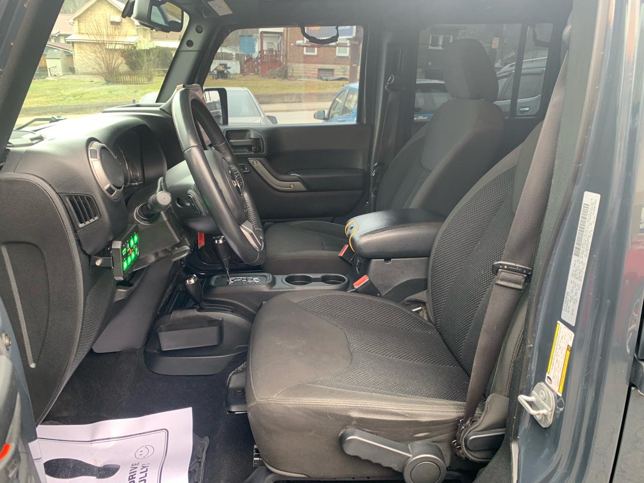 Jeep Wrangler Unlimited Sport 4WD 2017