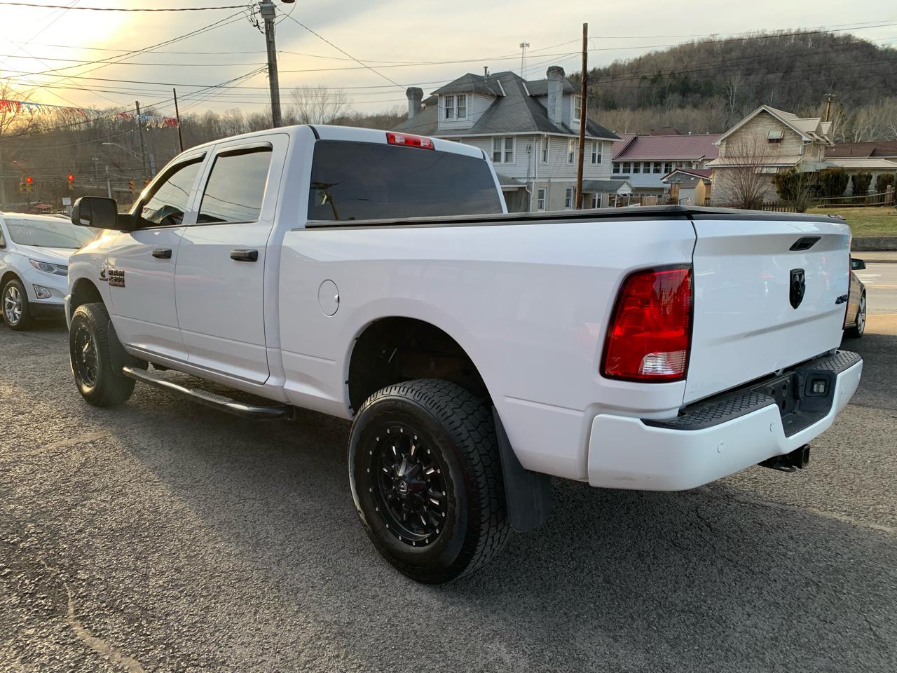 RAM 2500 Tradesman Crew Cab SWB 4WD 2018