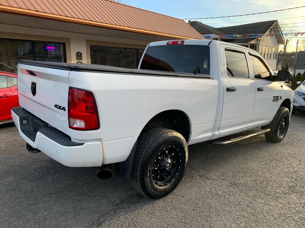 RAM 2500 Tradesman Crew Cab SWB 4WD 2018