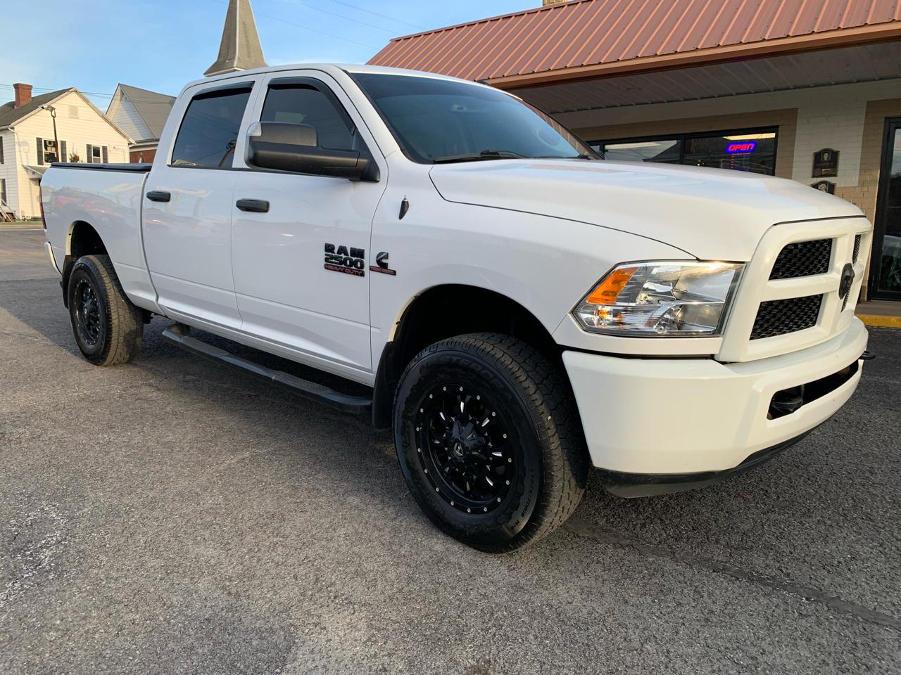 RAM 2500 Tradesman Crew Cab SWB 4WD 2018