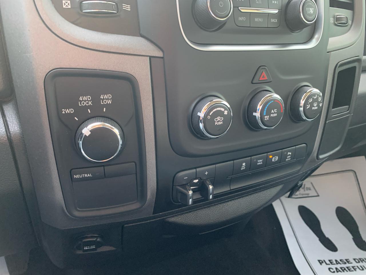 RAM 2500 Tradesman Crew Cab SWB 4WD 2018