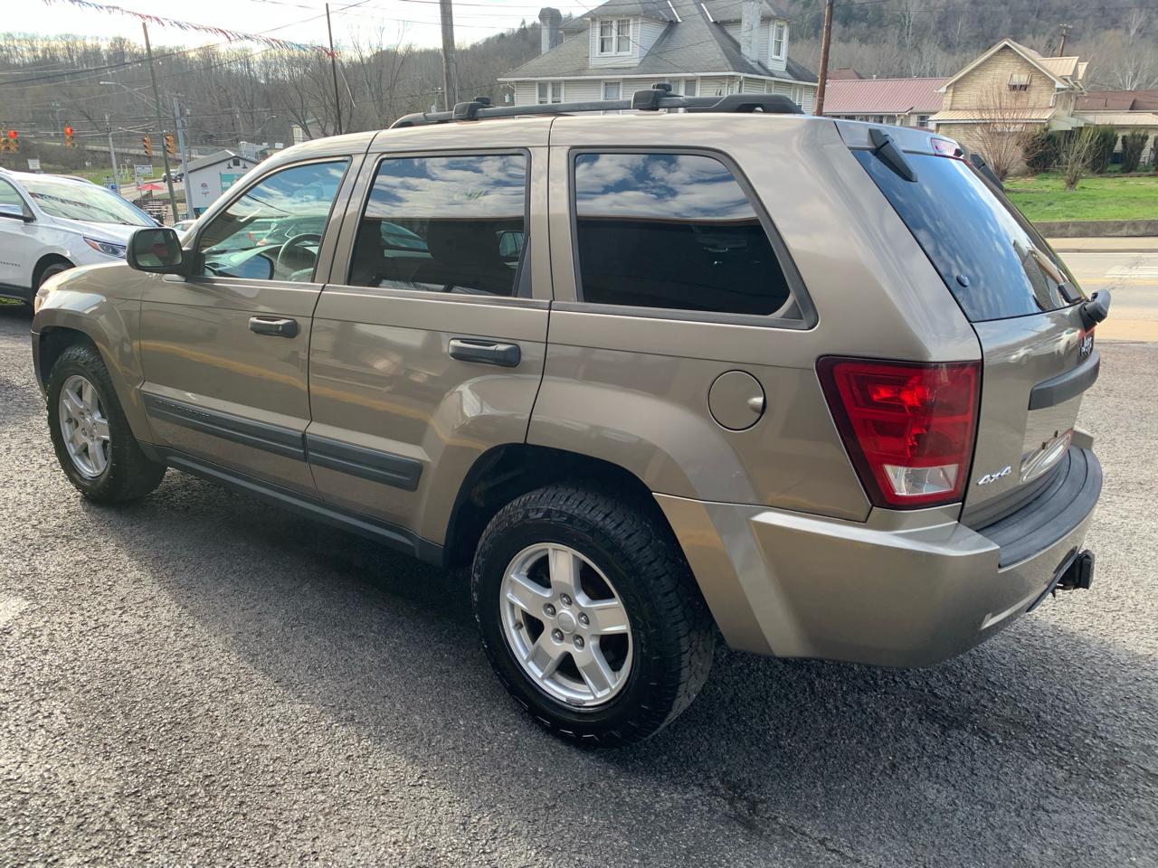 Jeep Grand Cherokee Laredo 4WD 2005