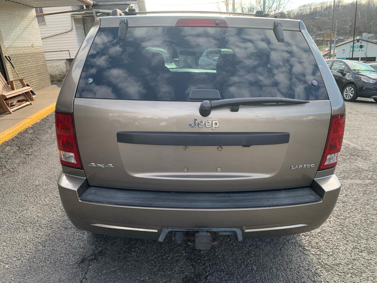 Jeep Grand Cherokee Laredo 4WD 2005