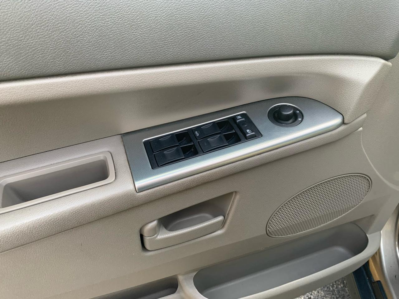 Jeep Grand Cherokee Laredo 4WD 2005