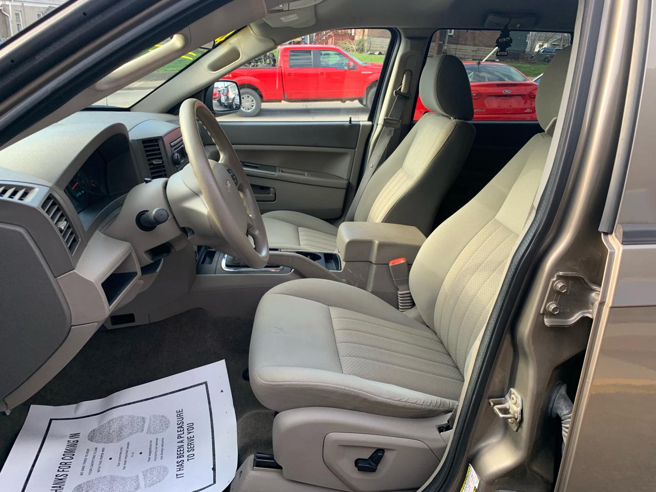 Jeep Grand Cherokee Laredo 4WD 2005