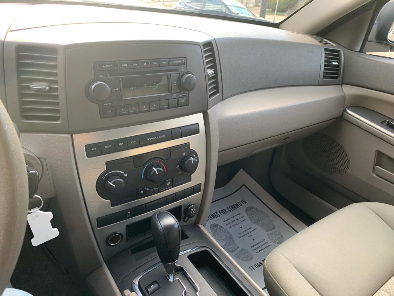 Jeep Grand Cherokee Laredo 4WD 2005