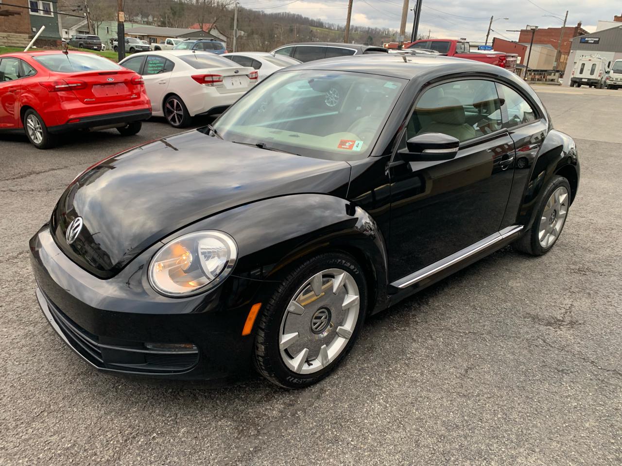 Volkswagen Beetle 2.5L 2D Coupe 2012
