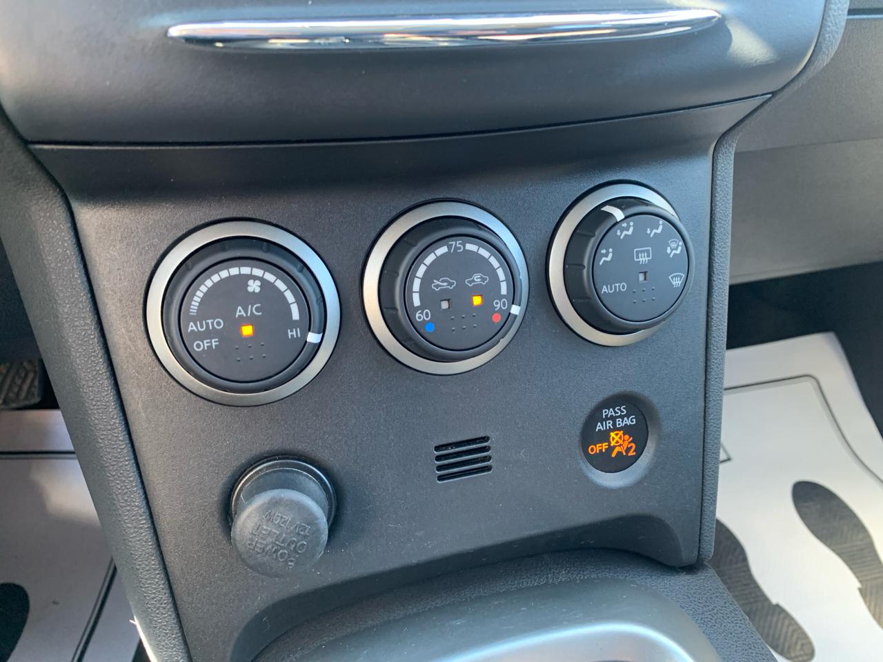 Nissan Rogue S AWD 2013