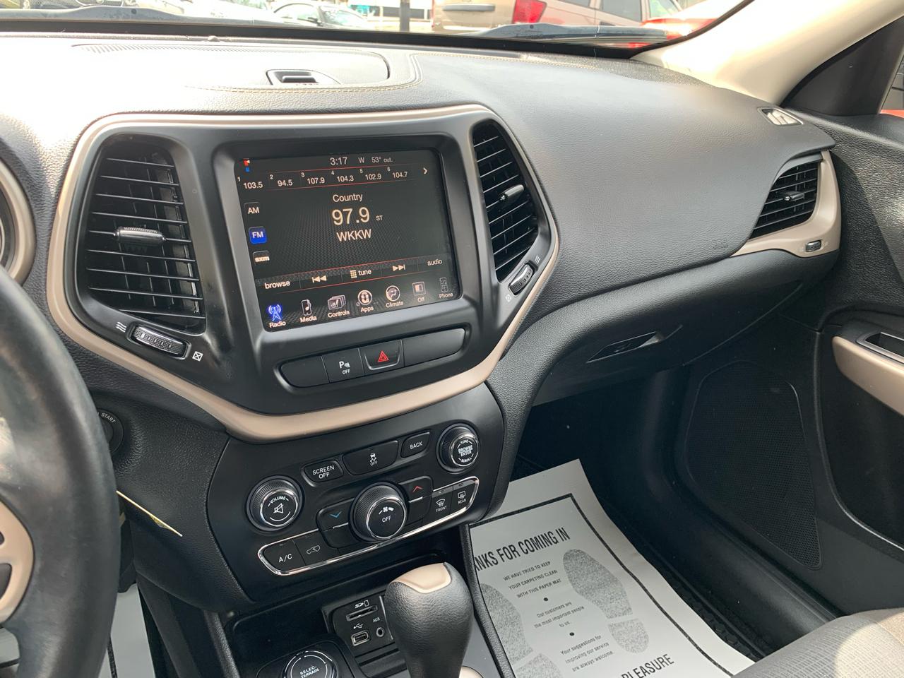 Jeep Cherokee Latitude 4WD 2017