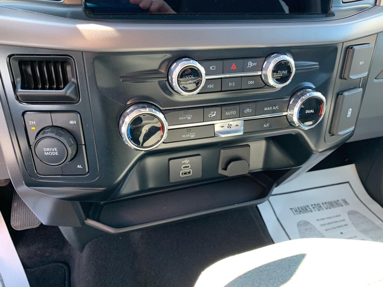 Ford F-150 XLT SuperCrew 4WD 2025